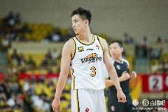 趙繼偉本賽季對(duì)陣廣廈僅得20分 半決賽G1僅得2分狀態(tài)低迷