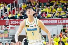 但愿無(wú)礙！曾凡博9中5貢獻(xiàn)12分3籃板1助攻重返賽場(chǎng)