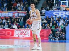 張鎮(zhèn)麟全場(chǎng)5中0僅得10分，負(fù)于對(duì)手26分！