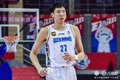 周琦高效空砍31分10板2助1帽，三分2中2助力球隊取勝