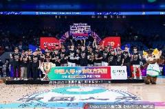 蘇群：廣廈奪冠獎(jiǎng)金遠(yuǎn)低于2000萬(wàn)，CBA或?qū)⒔o冠亞軍各發(fā)500萬(wàn)