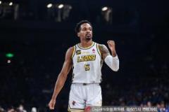 廣廈憑借凈勝分優(yōu)勢逆轉(zhuǎn)險(xiǎn)勝闖入亞冠淘汰賽