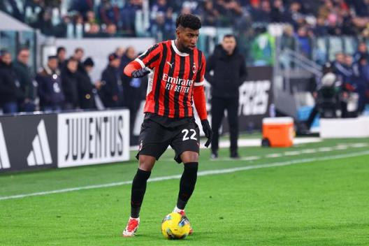 隆戈：莫斯科斯巴達(dá)克與米蘭就引進(jìn)阿德利和埃默森展開(kāi)談判