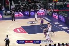 如今廣東球迷大喜！重溫下崔永熙此前名場面：單臂炸裂隔扣鄒雨辰