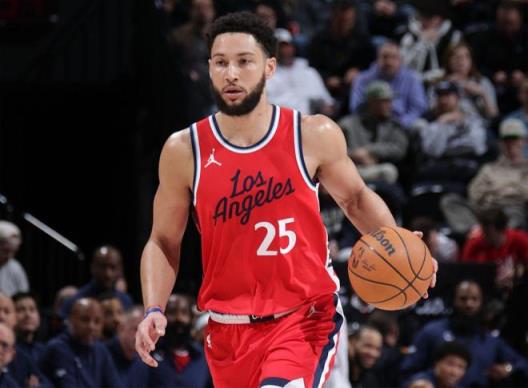 蒂格：西蒙斯生涯徹底完蛋了，他跑起來像是2K里面的人