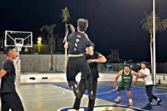 小球迷搶了巴特勒的風(fēng)頭~