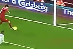 利物浦時(shí)期的蘇亞雷斯有多強(qiáng)？這一停一射，皆是藝術(shù)！