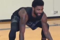 訓(xùn)練狂魔！歐文和巴特勒的運球訓(xùn)練！你覺得誰的難度更大？