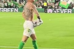 貝蒂斯塞維利亞德比取勝！安東尼賽后脫衣怒吼慶祝！