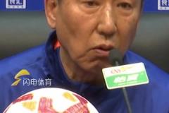 依木蘭能上場嗎？崔康熙回應(yīng)不給年輕人機(jī)會：常被抽調(diào)，我也很難