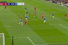 利物浦打破僵局！若塔禁區(qū)閃轉(zhuǎn)騰挪低射破門！迪亞斯腳后跟送助攻