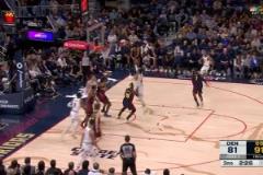 威少今日再上演空籃不進(jìn)+離奇脫手，掘金球迷看完都要哭了！