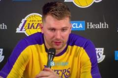 東契奇談腦后妙傳：說(shuō)實(shí)話，我認(rèn)為這種球是練不出來(lái)，我也不知自己是怎么做到的