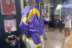 阿里納斯：聽說這是湖迷聽到馬龍下課的反應