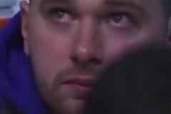 看著致敬視頻&回想獨行俠時光，東契奇淚已決堤