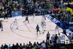 今天的威少香不香！威少積極協(xié)防造成伊迪空藍(lán)不進(jìn)24秒違例