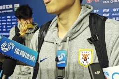 史松宸：感謝主教練給我登場(chǎng)機(jī)會(huì)，在邊后衛(wèi)位置上還需提升很多