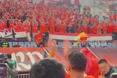 克雷桑傳射建功當(dāng)選MVP，賽后秒變寵粉現(xiàn)場(chǎng)