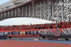 反客為主！現(xiàn)場(chǎng)泰山球迷人數(shù)壓過(guò)青島西海岸