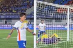 謝文能助攻卡扎伊什維利推射破門，給馬德魯加激動(dòng)壞了