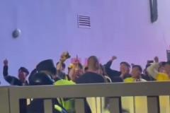 青島西海岸球迷怒罵泰山球迷：干死魯能！