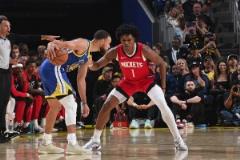 庫(kù)里噩夢(mèng)？上一次火勇對(duì)決 阿門(mén)鎖死庫(kù)里并貢獻(xiàn)14分6助6板3斷2帽