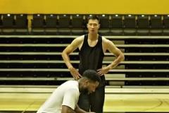 魔鬼肌肉+爆炸彈跳+穩(wěn)定投射！50年出一個易建聯(lián)不是開玩笑