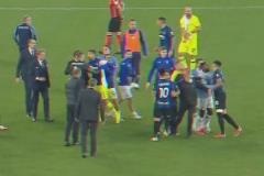 足壇頂級(jí)名場(chǎng)面！跟你的好朋友做對(duì)手時(shí)總會(huì)產(chǎn)生誤會(huì)！