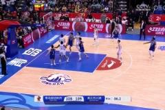 八塊腹肌一個不少！戈登身體素質(zhì)強是有原因的