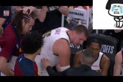 約基奇與主帥爆發(fā)激烈爭(zhēng)論！空砍三雙吞34分慘??！