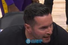 雷迪克暫停激情訓(xùn)話：防守干擾得非常好！繼續(xù)讓他們難受！走起！