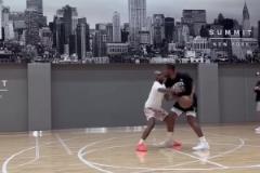 等你滿血?dú)w來！回顧巴特勒此前的訓(xùn)練，各種進(jìn)攻技巧信手掂來！