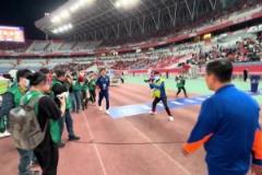 泰山隊的老熟人！賽前李霄鵬與崔康熙握手致意