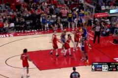 突然好看起來了！狄龍搶下籃板被斯潘塞推倒 雙方爆發(fā)沖突