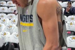 戈登這是從哪里把手機(jī)給掏出來(lái)了