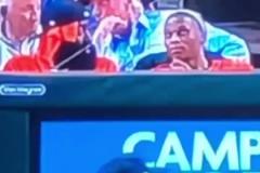 還差一場(chǎng)哥倆就可以擁抱了！經(jīng)典名場(chǎng)面：哈登威少一起看棒球賽！