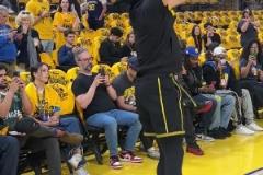 庫里手纏繃帶賽前熱身 這出手速度真是快到離譜