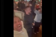 喝醉了都凱恩曬全隊(duì)喝酒慶祝視頻配文：我們是冠軍！