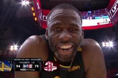 太有鏡頭感了！追夢(mèng)暫停期間逮著攝像機(jī)做了個(gè)鬼臉