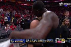 看得出來(lái)哥倆已經(jīng)很累了！庫(kù)里&追夢(mèng)賽后開(kāi)心微笑慶祝！