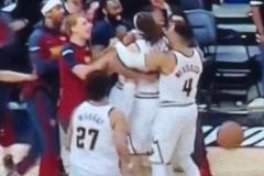 戈登三分絕殺雷霆后，掘金替補(bǔ)席直接沸騰了?。?！