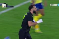 吉達(dá)聯(lián)合扳回一城！本澤馬高高躍起頭球破門！