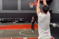 投籃速度有點慢？林葳赴美特訓：底角三分四連中