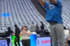 還來？！愛德華茲賽前熱身logo三分兩連擊