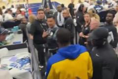 森林狼主場保安透露：一名球迷對追夢發(fā)表種族歧視言論，隨后被逐出球館！