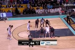 獨(dú)行俠球迷看過(guò)來(lái)！瘋?cè)ダ耠x奇犯規(guī)送兩罰被罰球絕殺！