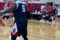 在獨(dú)行俠重聚？！去年美國(guó)男籃隊(duì)內(nèi)訓(xùn)練，濃眉大帽準(zhǔn)狀元弗拉格！