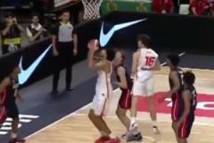 這天賦也太殘暴了！弗拉格8秒內(nèi)連續(xù)起跳送出4次蓋帽！