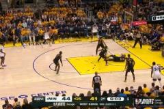 WWE動(dòng)作？追夢(mèng)疑似將迪文岑佐一把摟倒，但裁判沒(méi)有吹犯規(guī)！