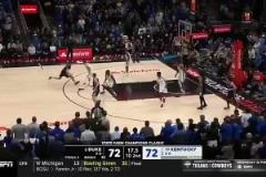 好像有點(diǎn)掉鏈子~杜克輸?shù)?場里，弗拉格在關(guān)鍵時(shí)刻的表現(xiàn)…